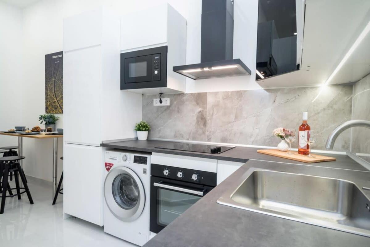 New Home At Exlusive Central Location 布达佩斯 外观 照片